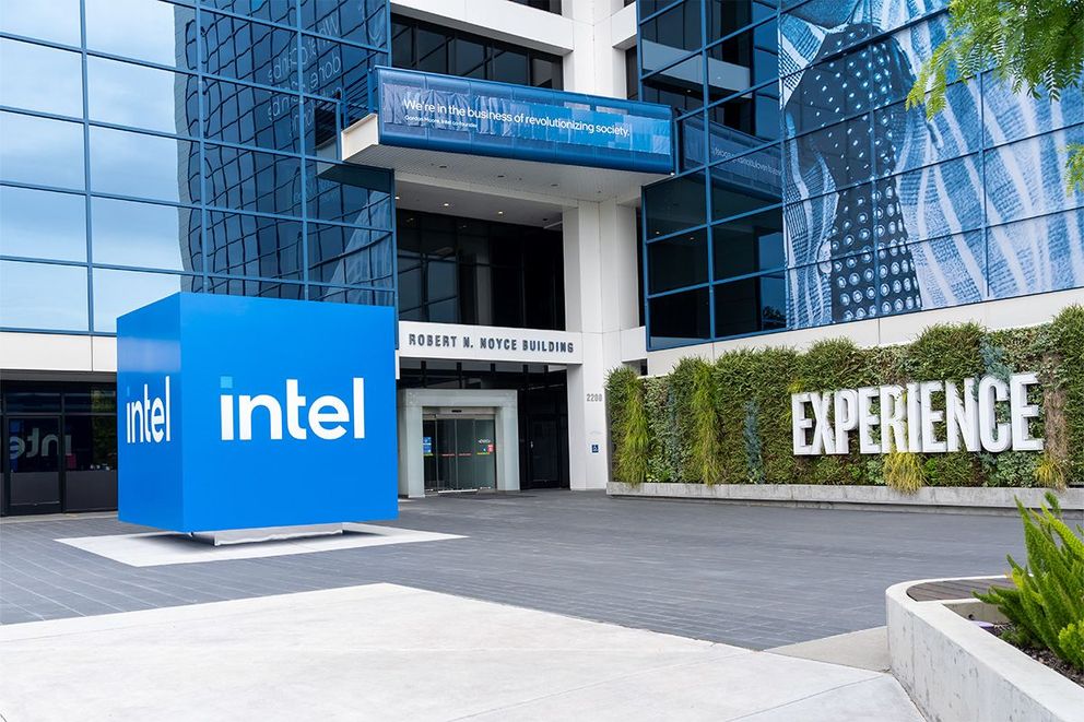 Exness trading analysis: Will Intel's stock rebound strongly?